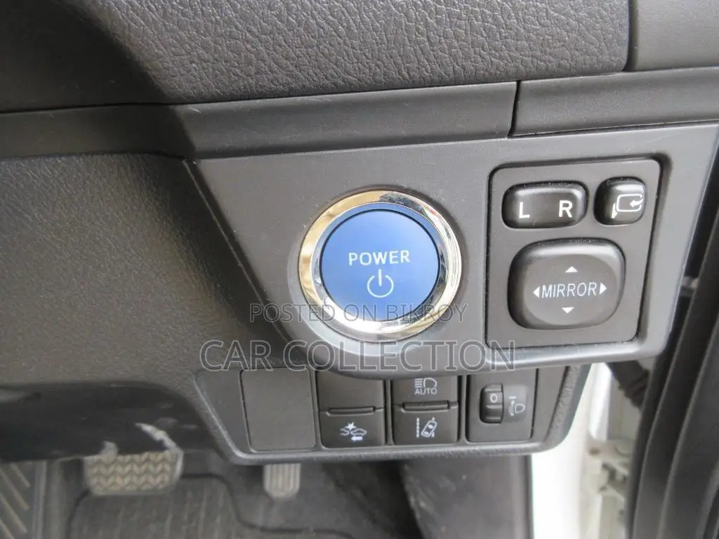Toyota Axio 2021 White