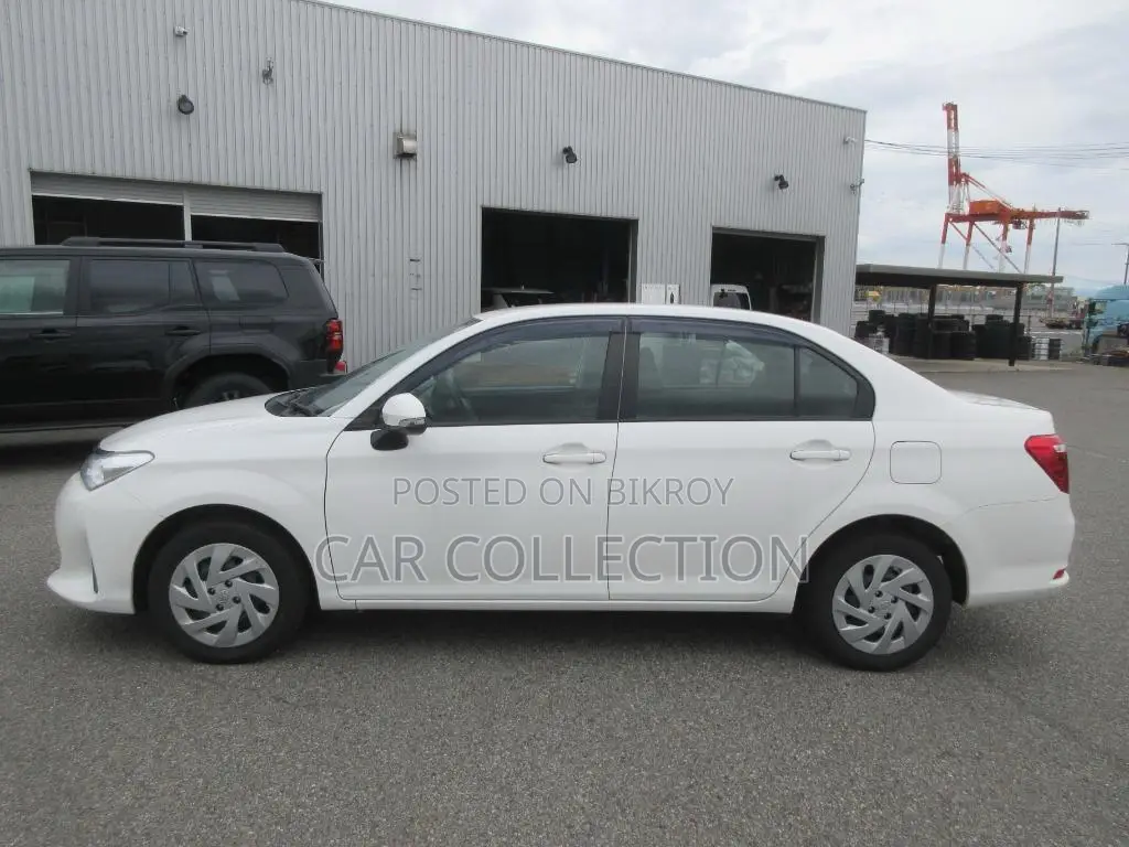 Toyota Axio 2021 White