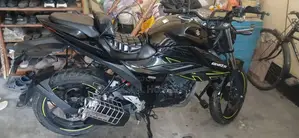 সুজুকি জিক্সার এফআই এবিএস ২০২৪ কালো