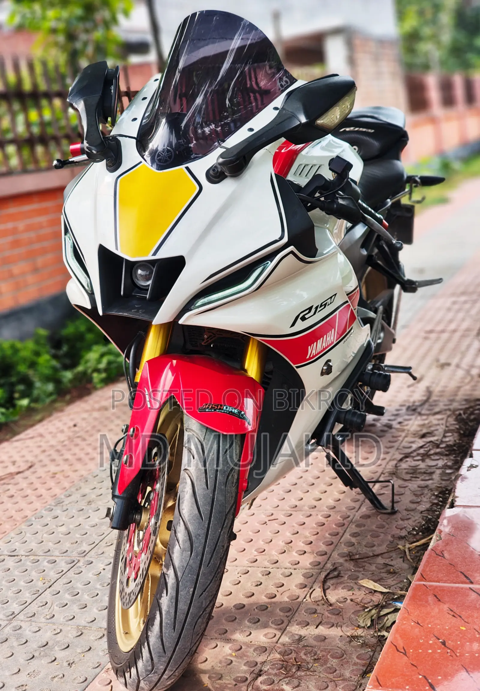 ইয়ামাহা ২০২২ হোয়াইট