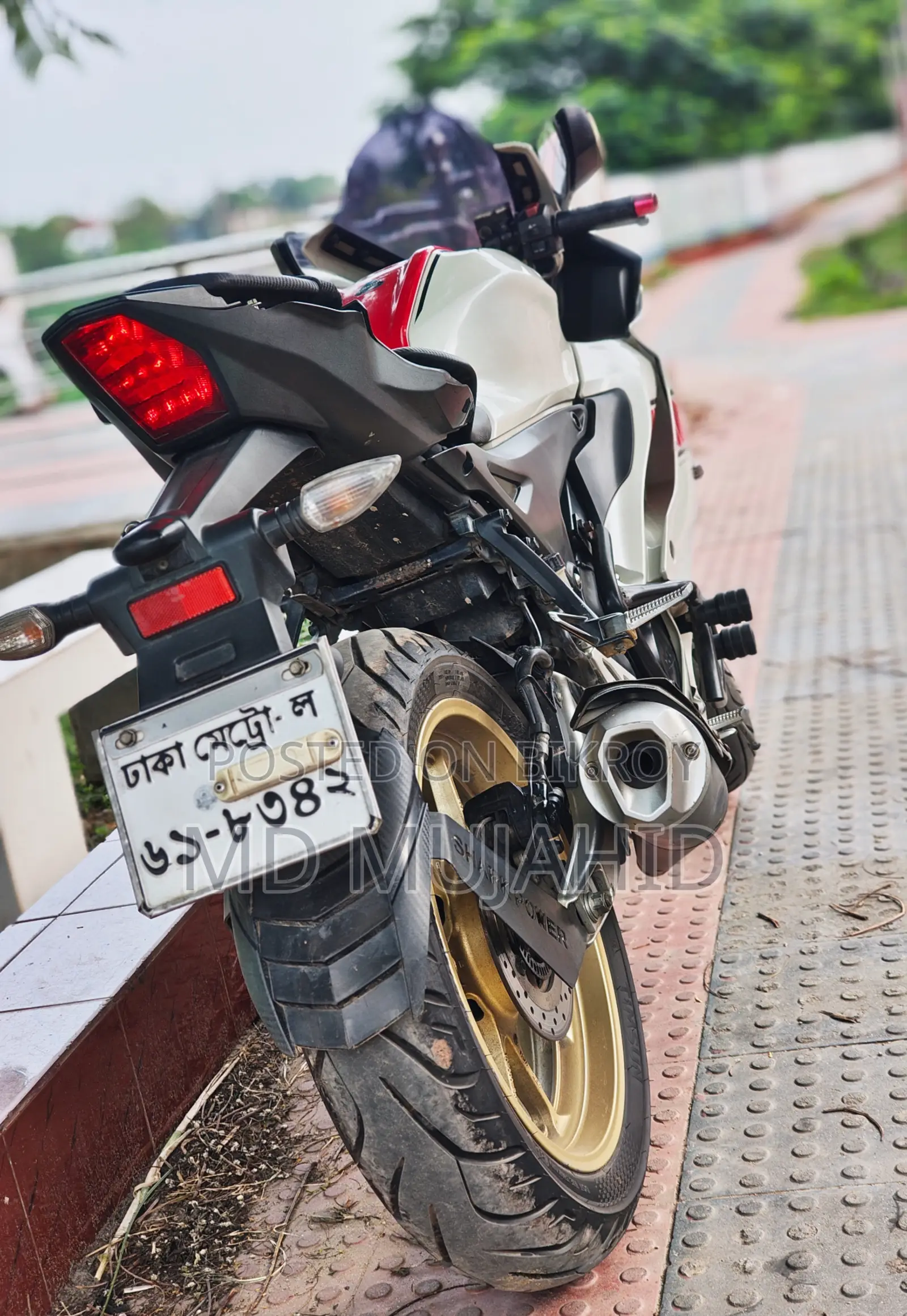 ইয়ামাহা ২০২২ হোয়াইট