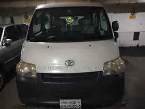 Toyota Noah 2017 White