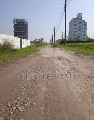 ৬০ ফুট মেট্রো স্টেশন ৩ কাঠা পূর্বমুখী সেক্টর-১৭/জি১-এ