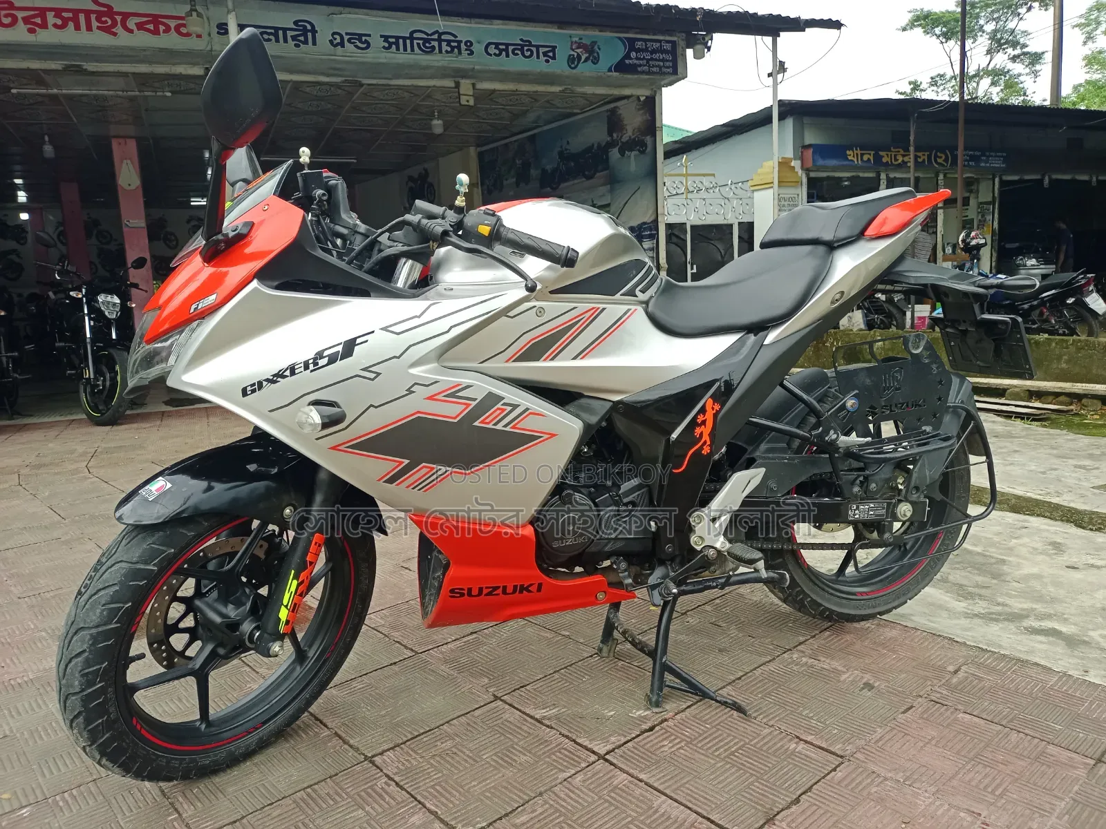 Suzuki Gixxer Fi ABS 2024 Silver