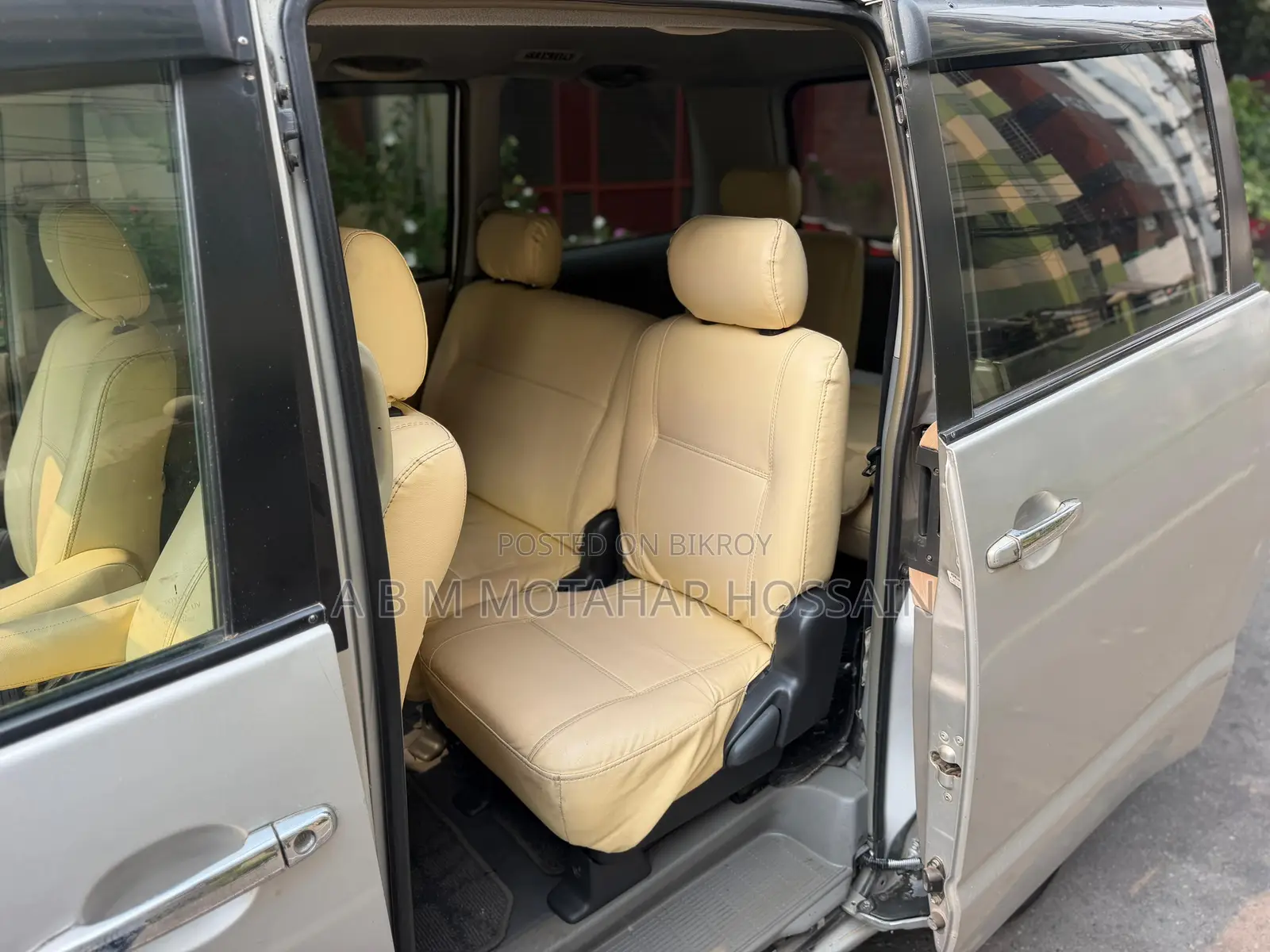 Toyota Noah 2.0 AWD (8 Seater) 2004 Silver
