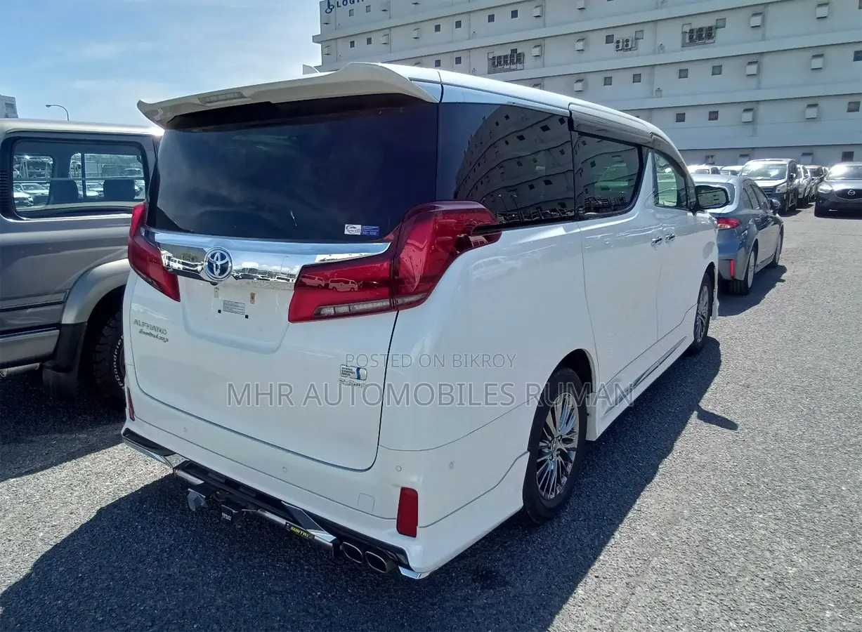 Toyota Alphard 2.5 Hybrid AWD 2023 Pearl
