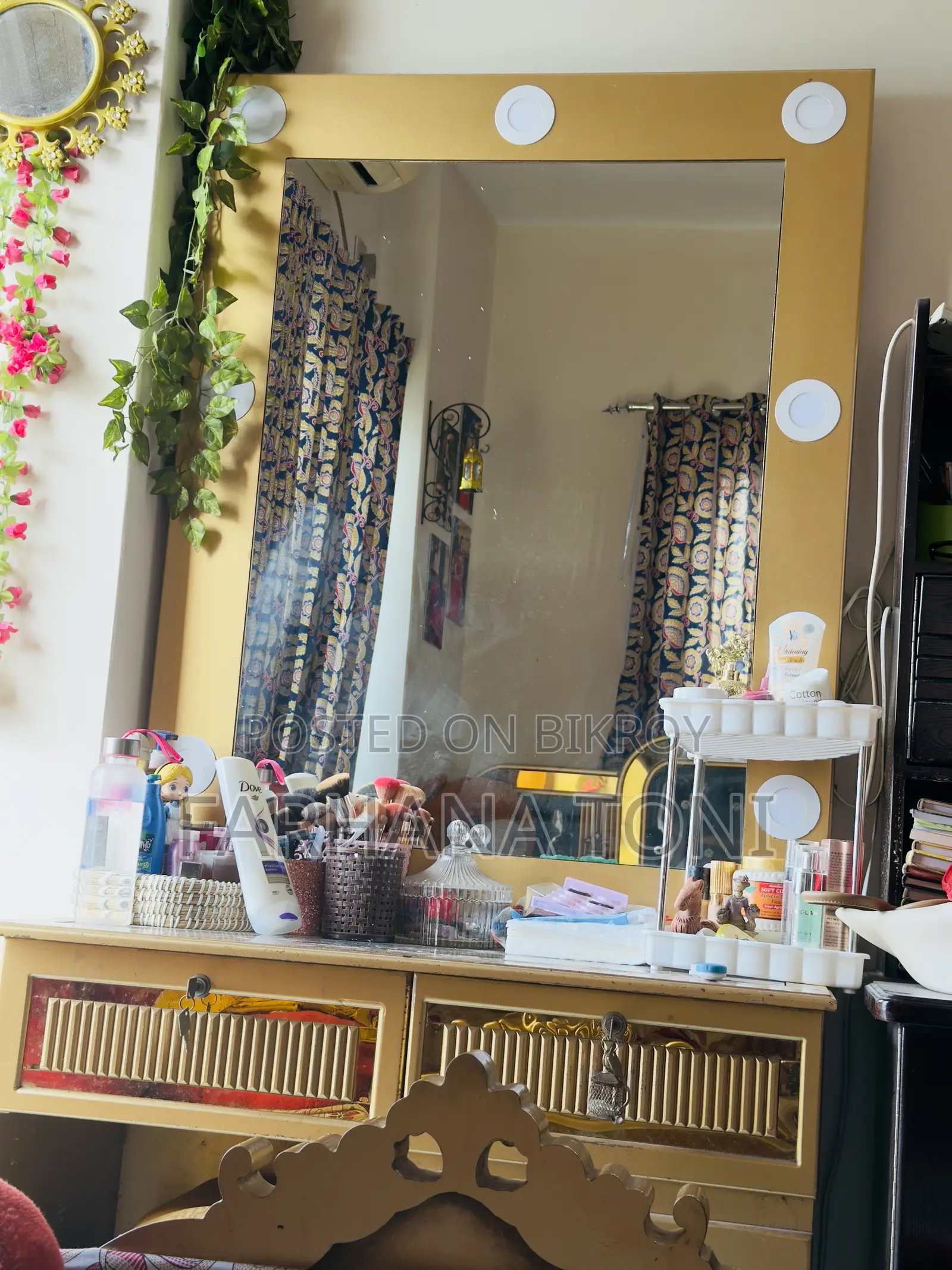 Vanity for sale – in good condition