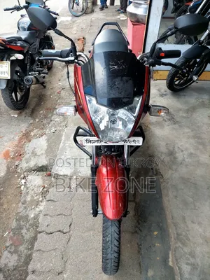 Mahindra Centuro 2017 Red