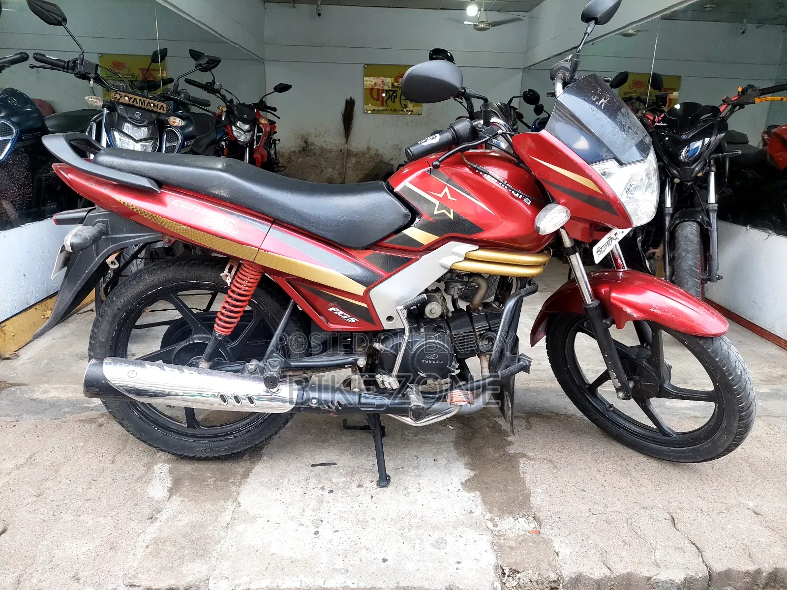 Mahindra Centuro 2017 Red