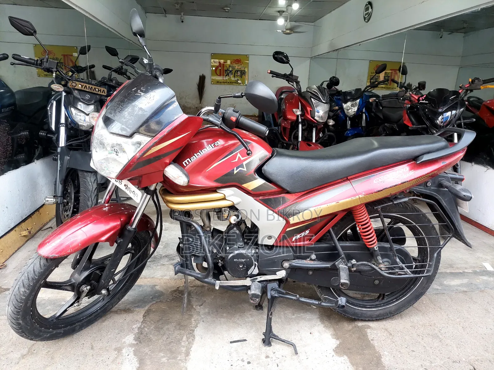 Mahindra Centuro 2017 Red