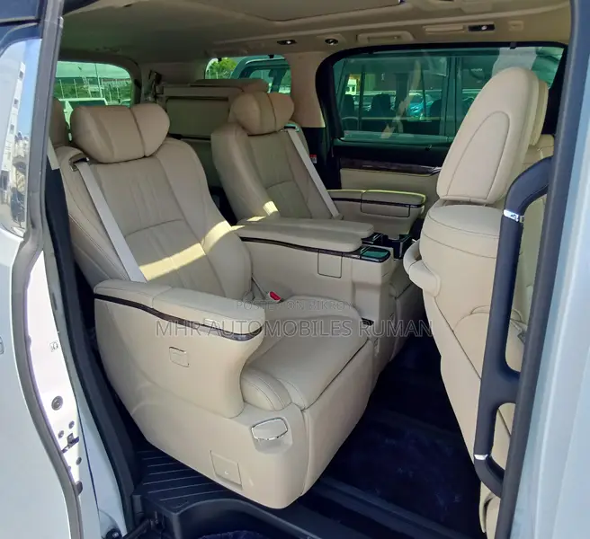 Toyota Alphard 2.5 Hybrid AWD 2023 Pearl
