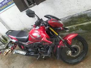 হোন্ডা সিবি ২০২৪ লাল