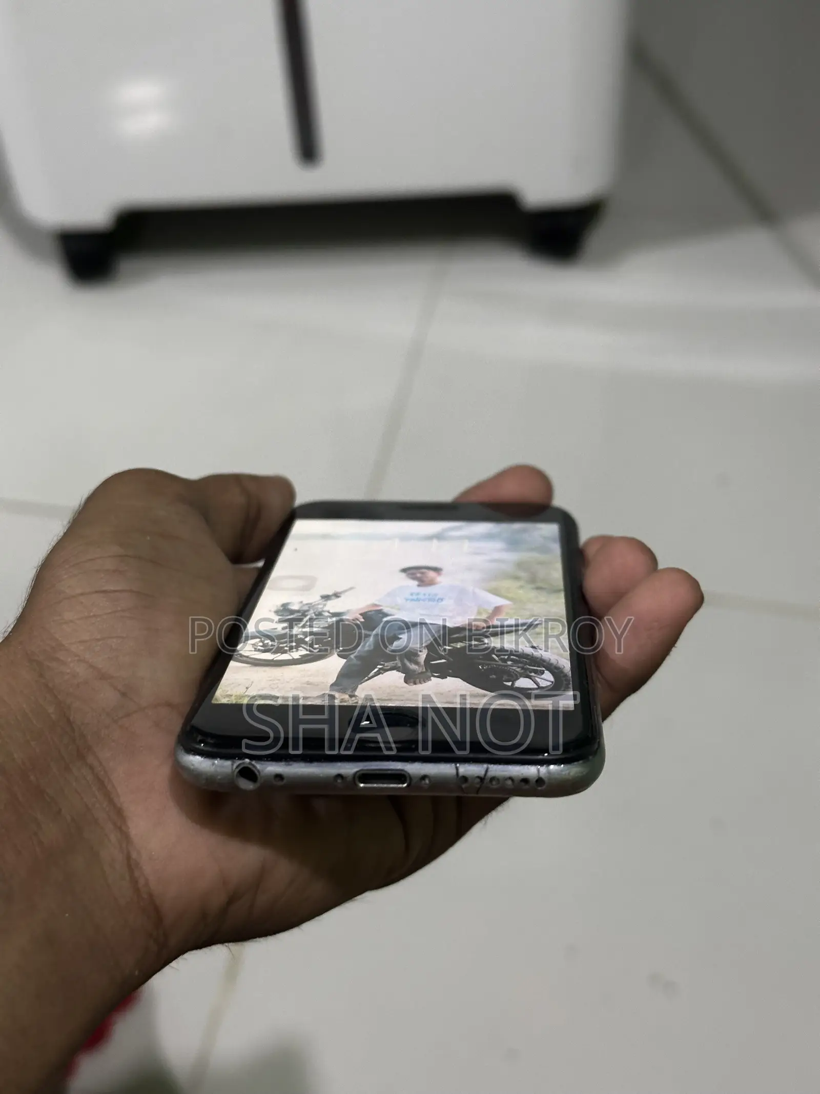 অ্যাপল আইফোন ৬ ৬৪ জিবি ব্ল্যাক