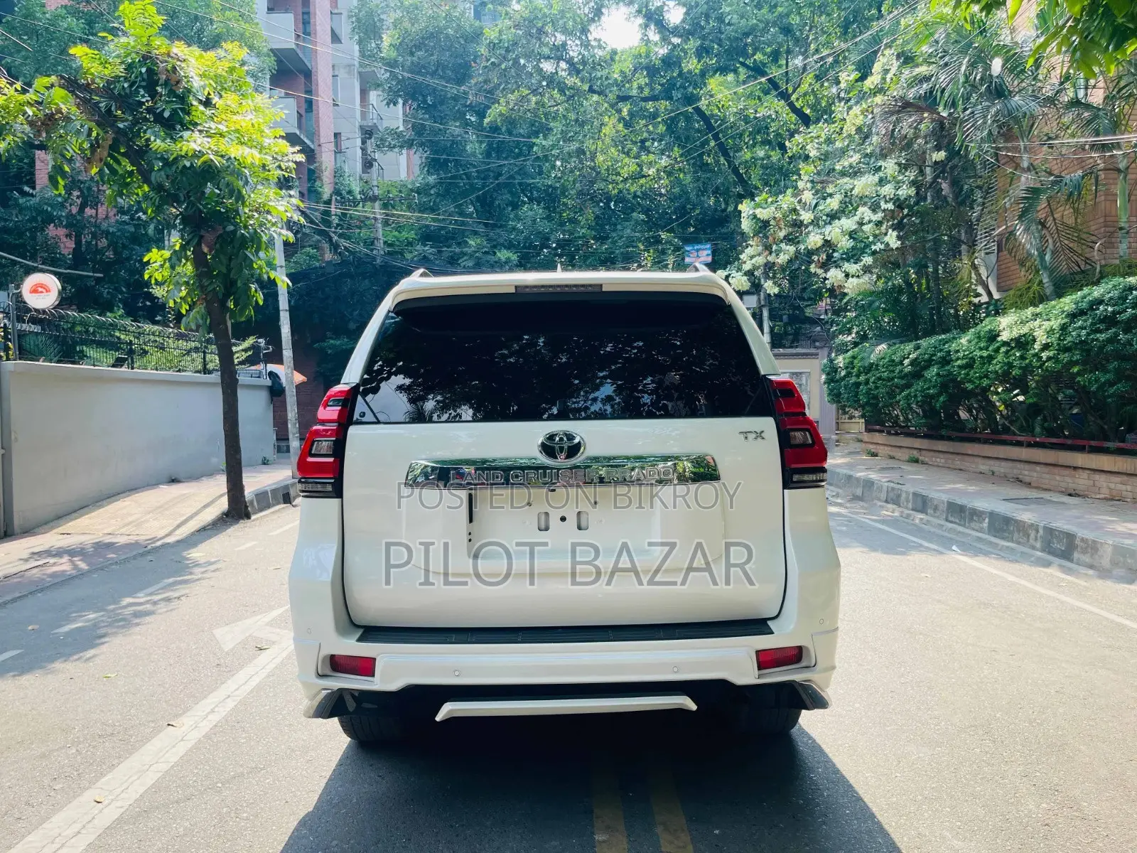 Toyota Land Cruiser Prado 4.0 Petrol TX 2018 Pearl