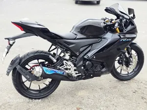 Yamaha R1 2023 Black