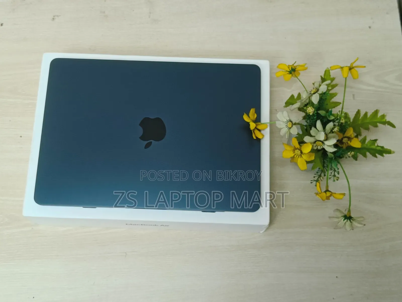 Laptop Apple MacBook Air 2023 M2 16GB Apple M2 SSD 512GB