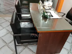 Office table + 2 chairs