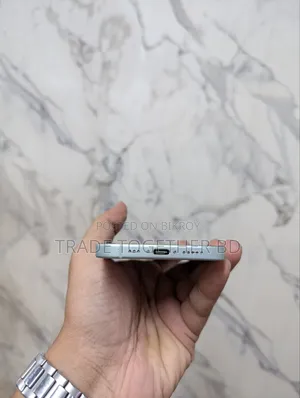 Apple iPhone 15 128 GB Green