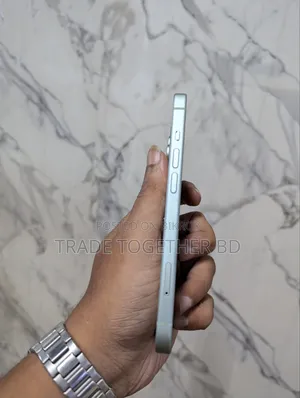 Apple iPhone 15 128 GB Green