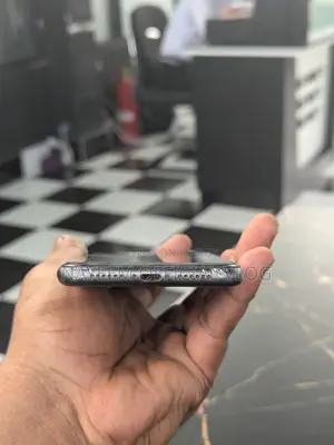 অ্যাপল আইফোন ১১ ১২৮ জিবি কালো