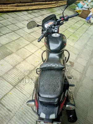 বাজাজ পালসার এন১৫০ ২০১৮ ব্ল্যাক