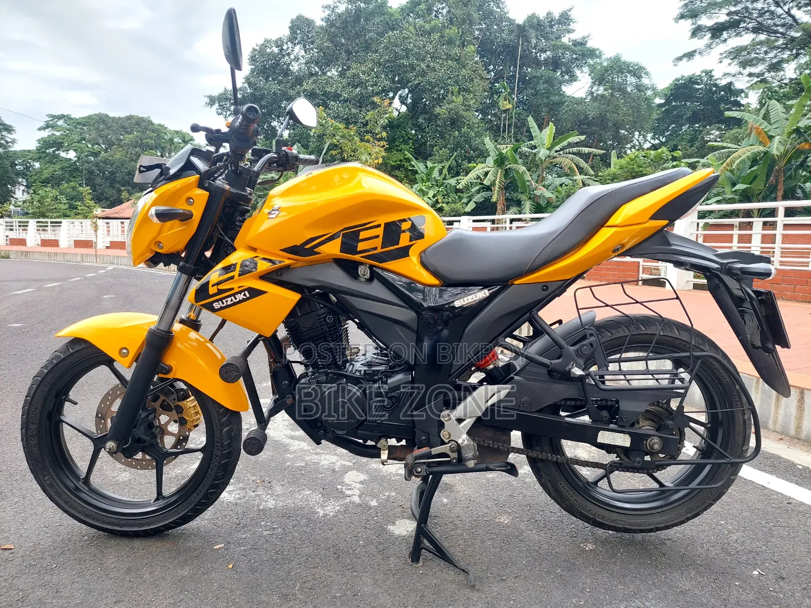 Suzuki Gixxer Monotone 2024 Yellow