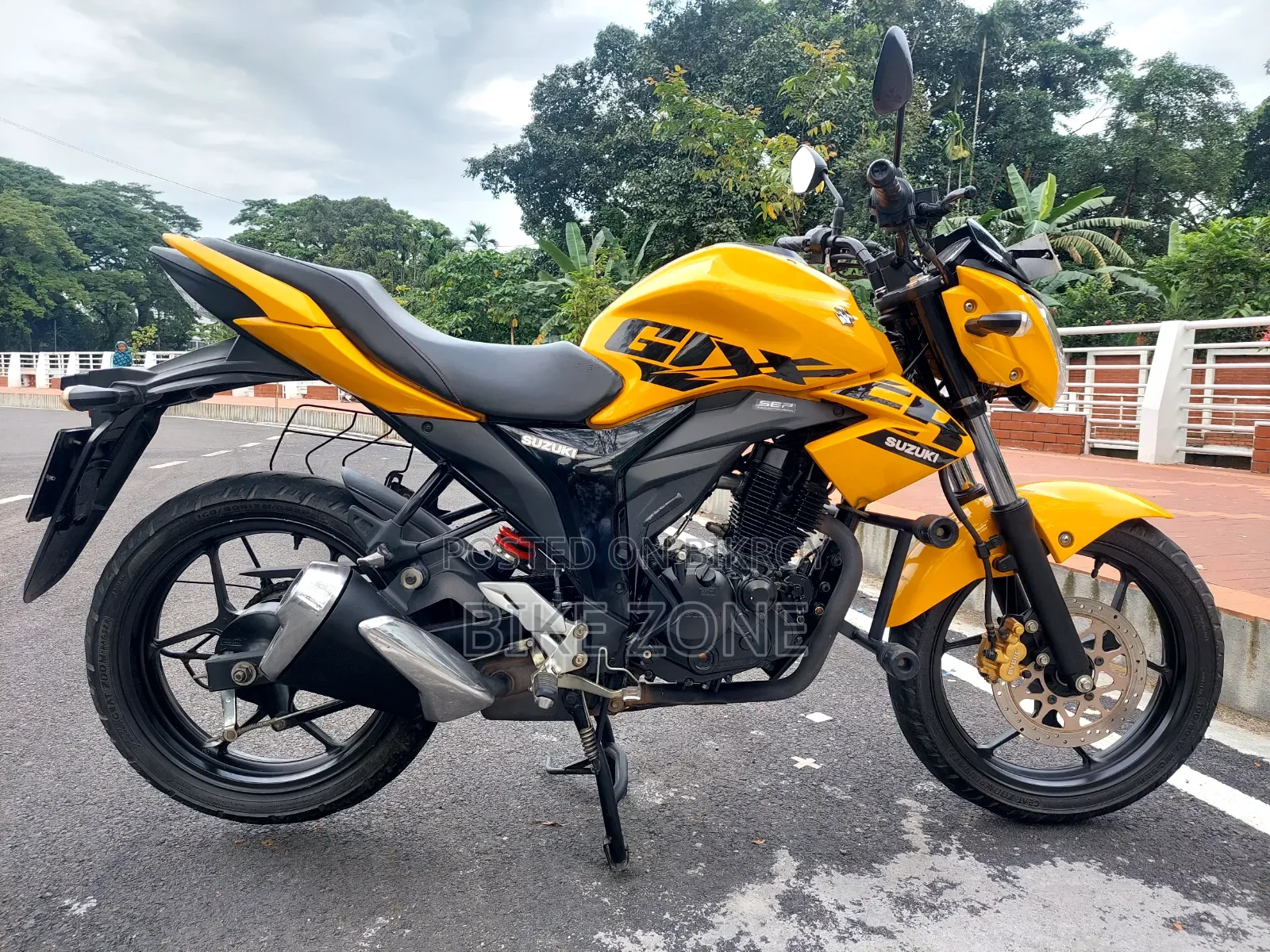 Suzuki Gixxer Monotone 2024 Yellow