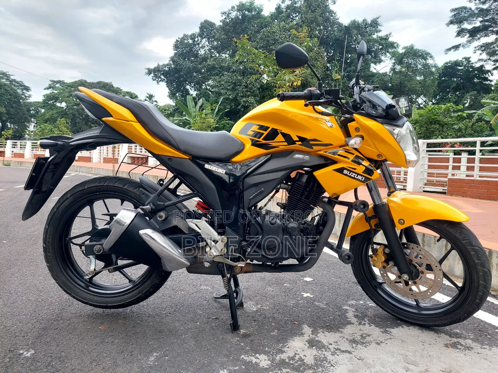Suzuki Gixxer Monotone 2024 Yellow