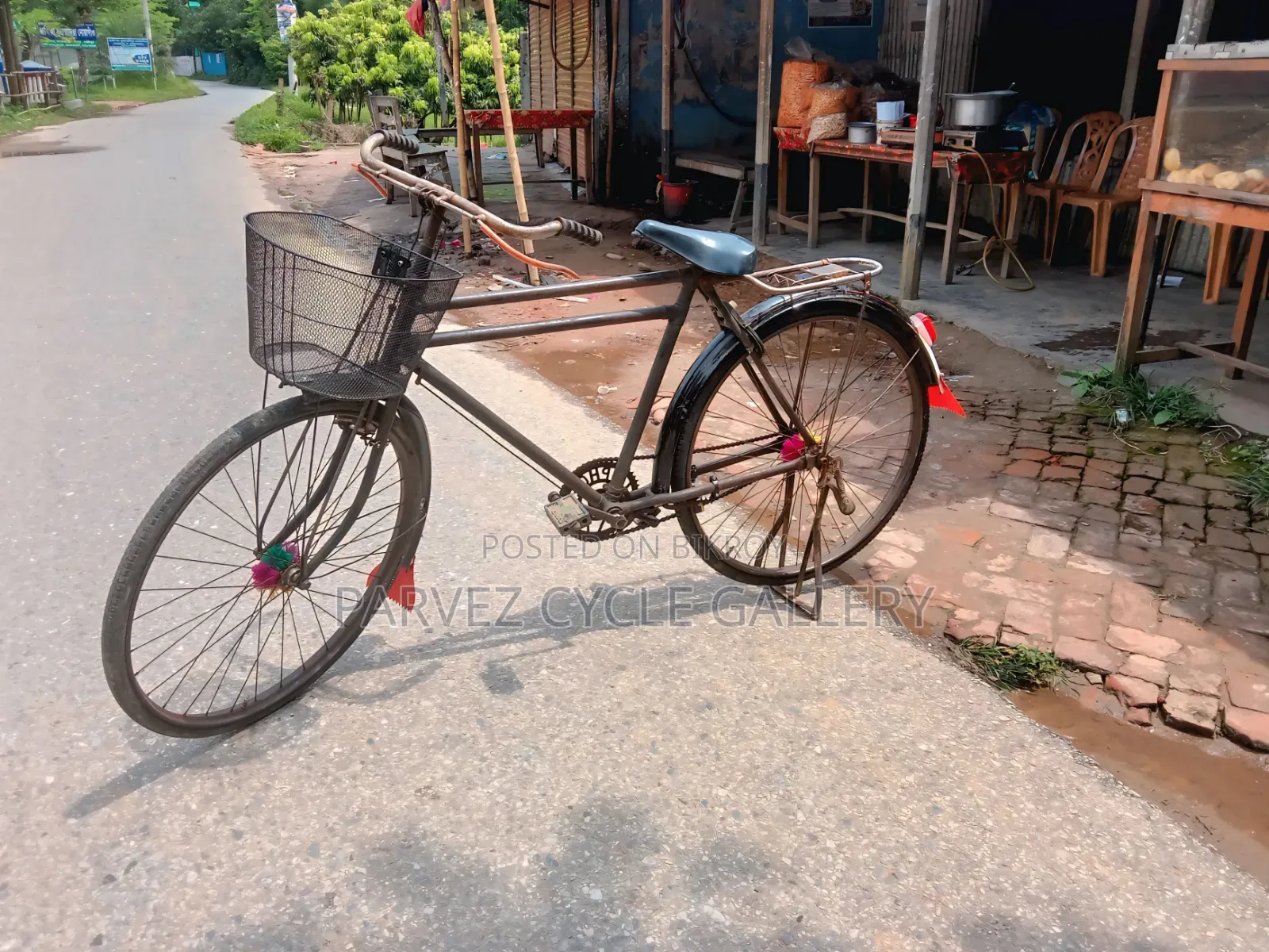 Phoenix 28" New Tyre, Tube & Basket