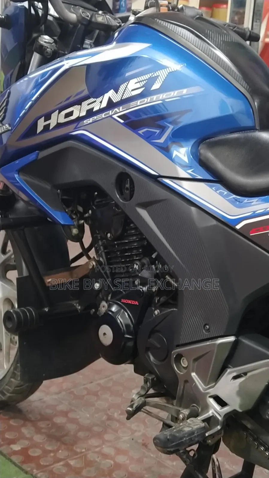 হোন্ডা হরনেট ২০২০ নীল