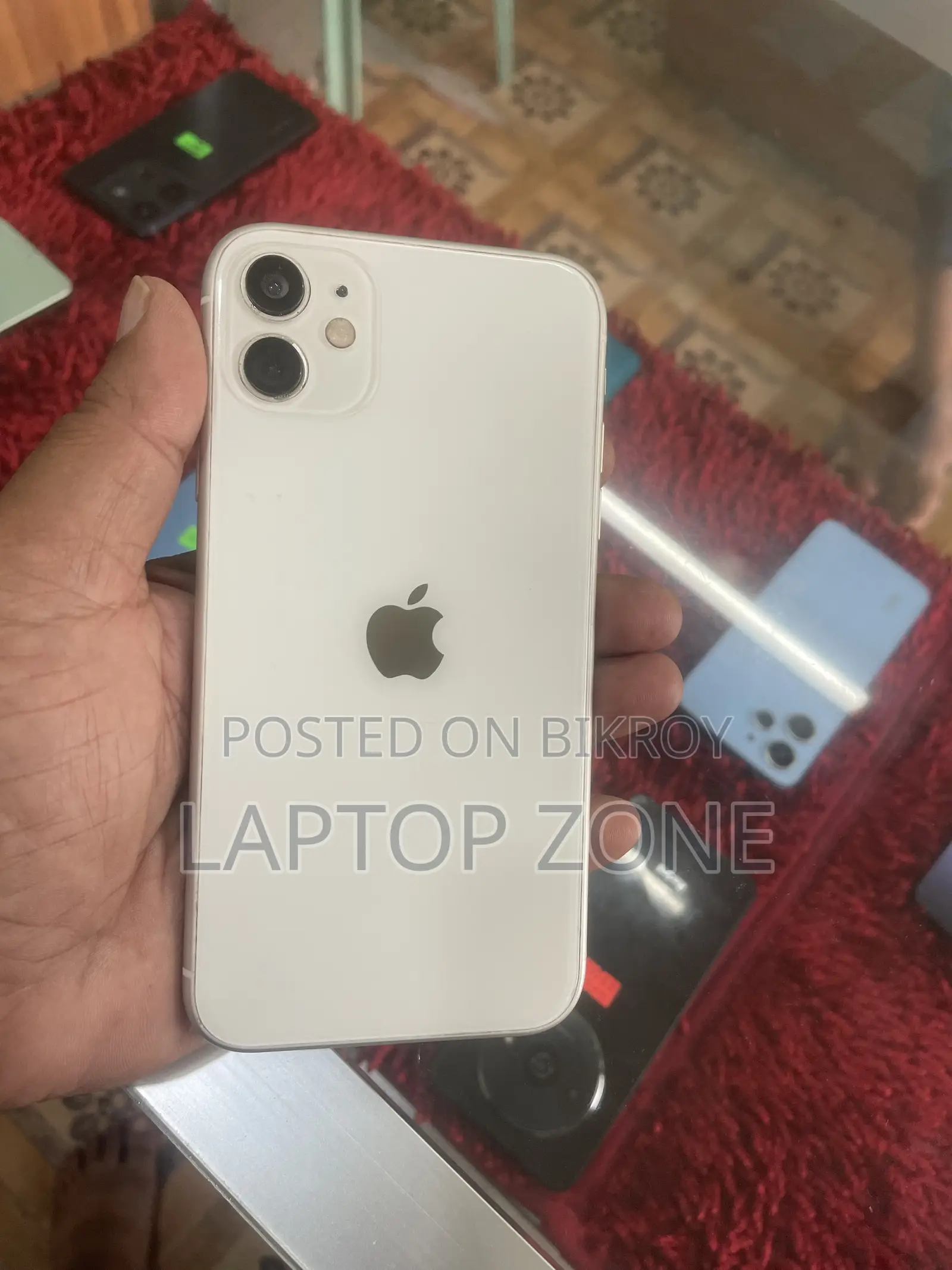 Apple iPhone 11 64 GB White