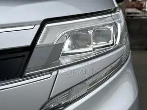 Toyota Noah 2021 Silver
