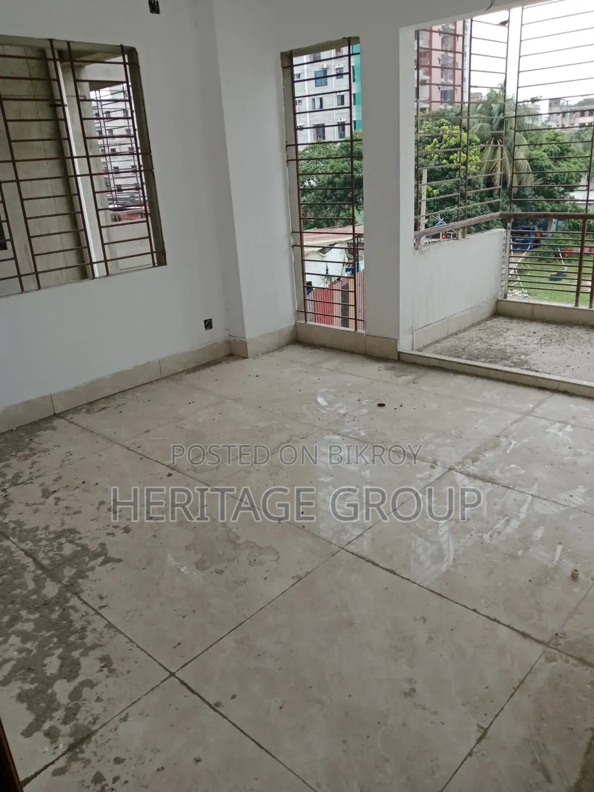 Furnished 3-bedroom Apartment in Shaheen Cottage, Mogbazar for rent