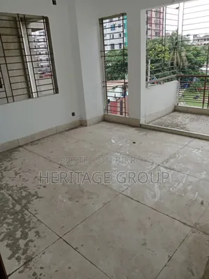 Furnished 3-bedroom Apartment in Shaheen Cottage, Mogbazar for rent