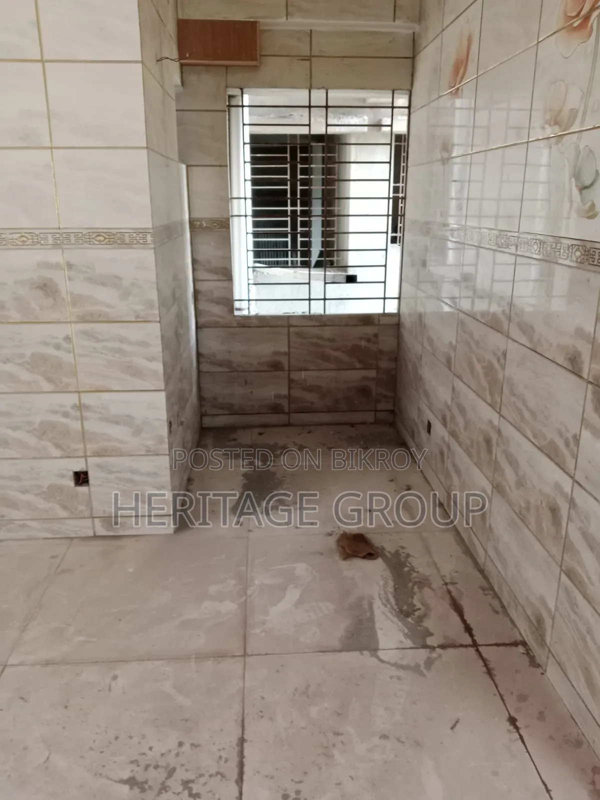 Furnished 3-bedroom Apartment in Shaheen Cottage, Mogbazar for rent