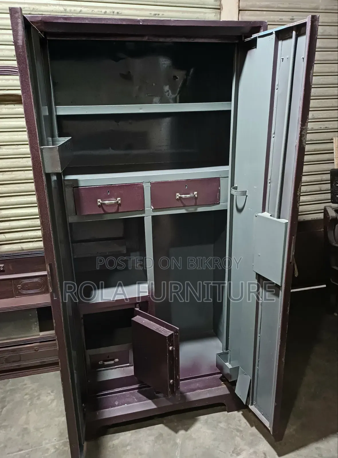 Steel Almira 3/6 Feet