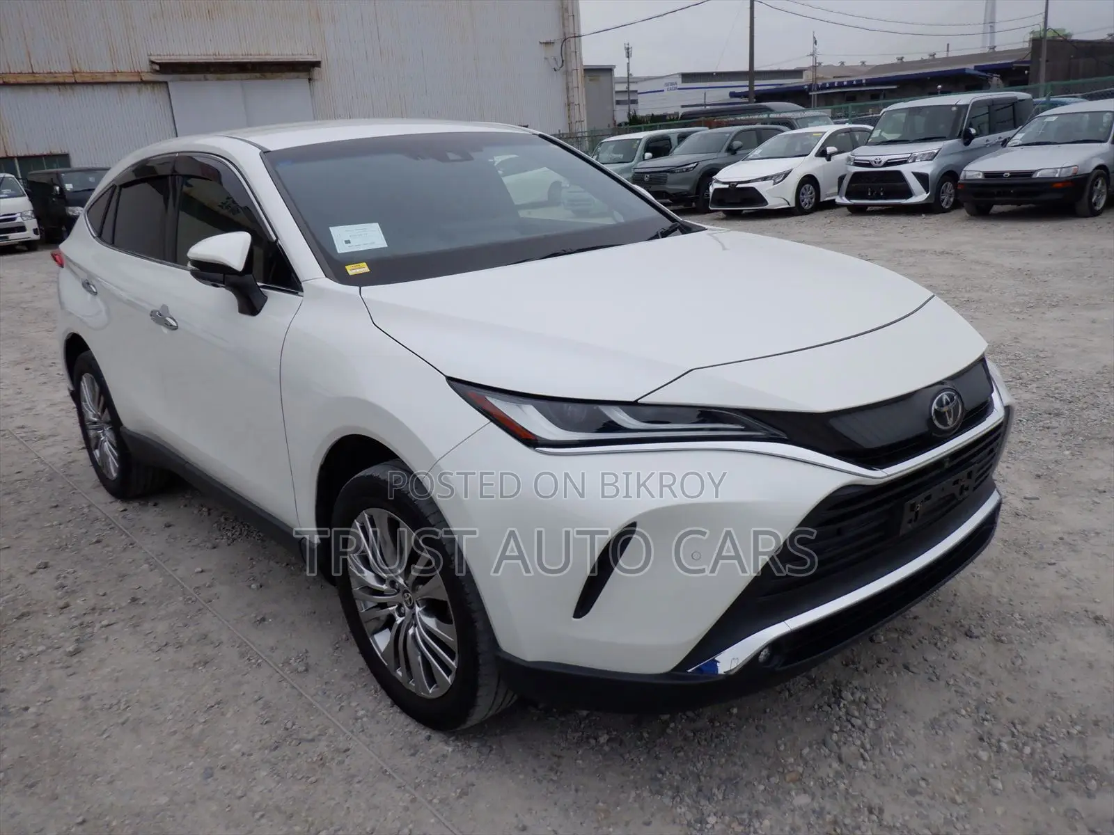 Toyota Harrier 2.0 2021 Pearl