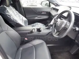 Toyota Harrier 2.0 2021 Pearl