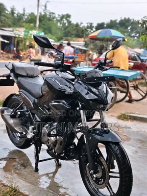 Hero Xtreme 125R 2025 Black