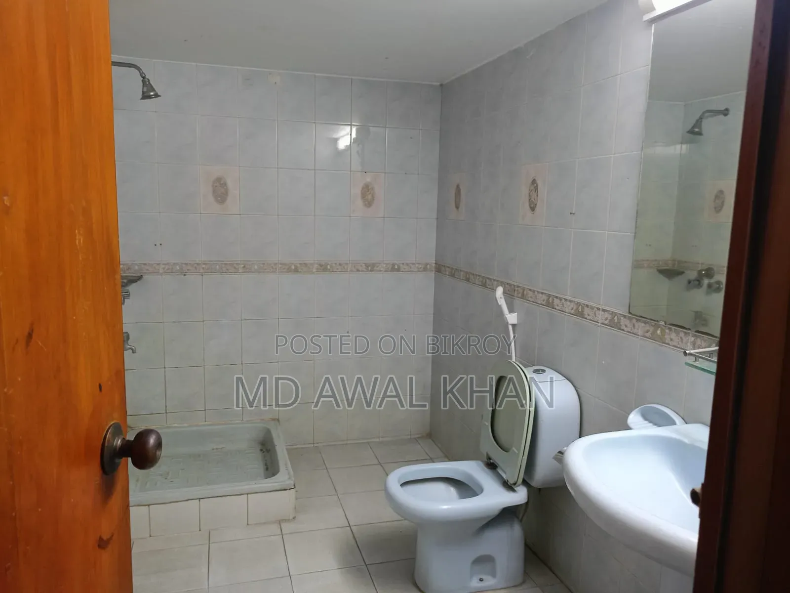 Furnished 4-Bedroom Apartment in Gulshan for rent
