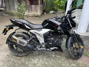 TVS Apache RTR 160 4V 2023 Black