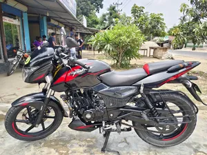 বাজাজ পালসার ১৫০ ২০২২ কালো