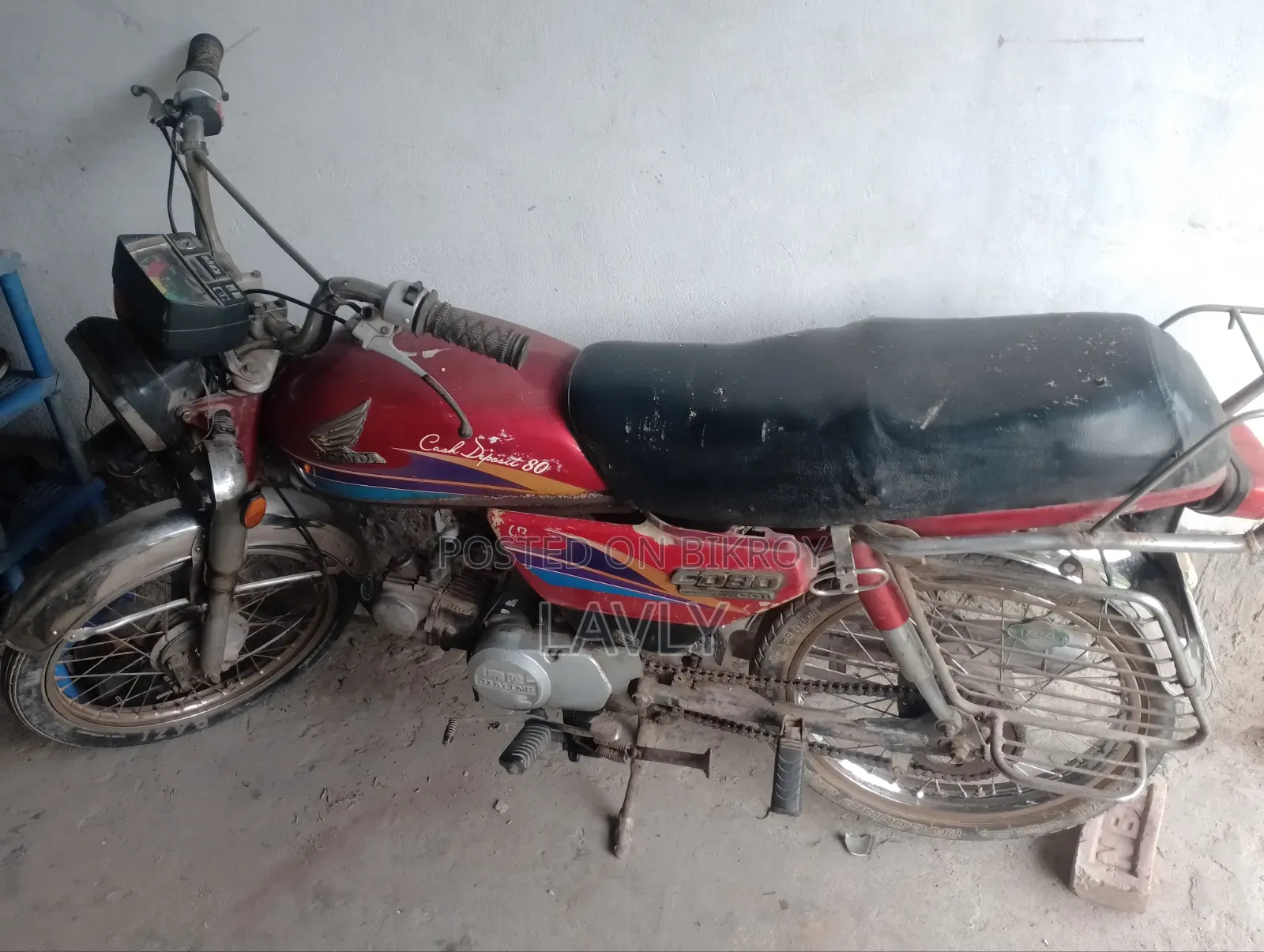 হোন্ডা ২০০৮ লাল