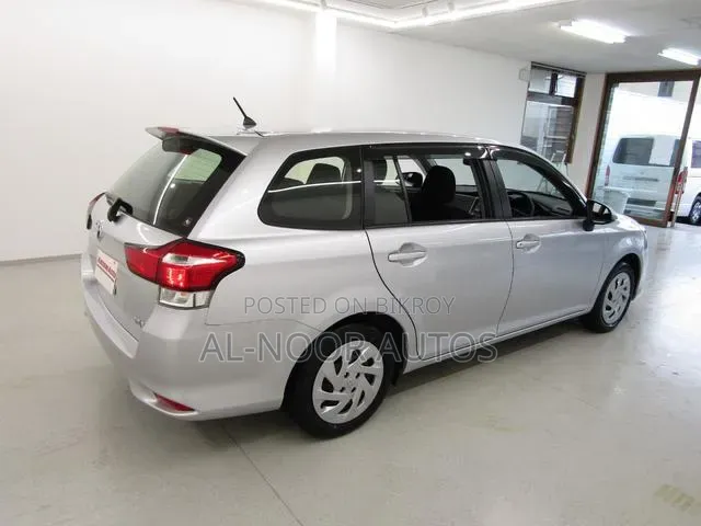 Toyota Corolla Fielder 2021 Silver