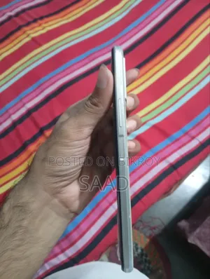 ভিভো ওয়াই৩৩এস ১২৮ জিবি গোল্ড