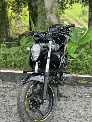 সুজুকি জিক্সার মনোটোন ২০২৩ ব্ল্যাক