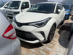 Toyota C-HR 2021 Pearl