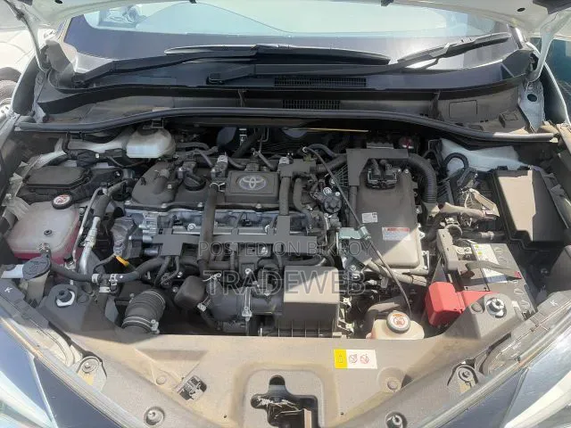 Toyota C-HR 2021 Pearl