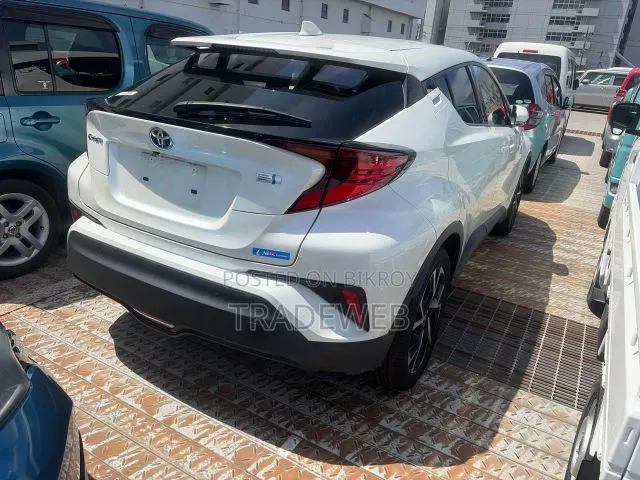 Toyota C-HR 2021 Pearl