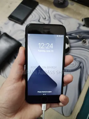 Apple iPhone 7 32 GB Black
